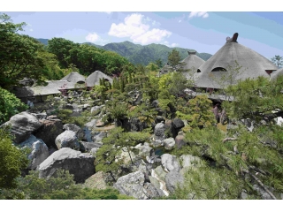 里山をイメージした庭園と長期滞在型の複合宿泊施設を建設中