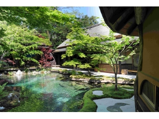 「水」「庭」「建物」「色」で幽玄な日本の空間を総合的に創造