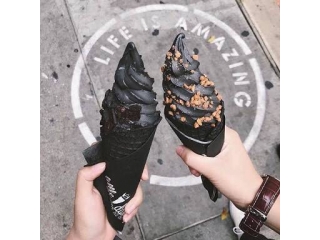黒いアイスクリーム！