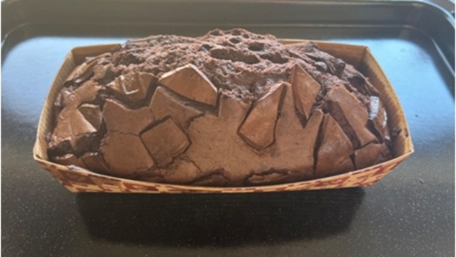 週末にチョコパウンドケーキを作りました。