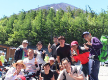 富士登山研修。研修は社員の声から造られます！