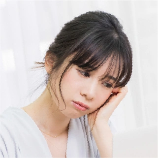 困っている女性